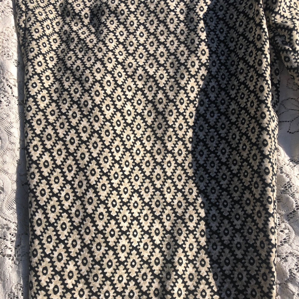 Appleseed’s Geometric DiamondPrinted Palazzo Pants - Picture 4 of 7